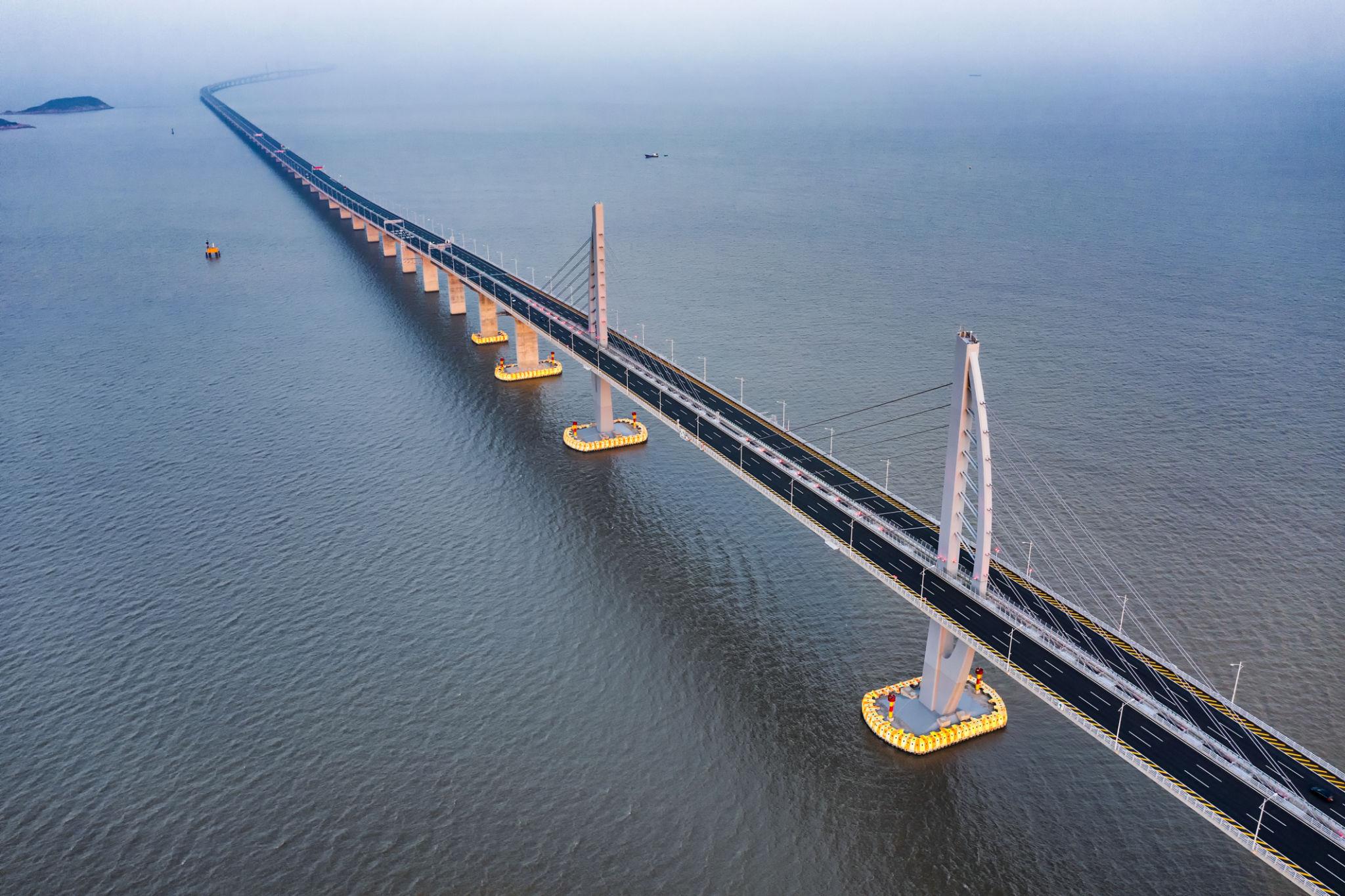 Cross HZMB Bridge to Hong Kong (B/X/X)